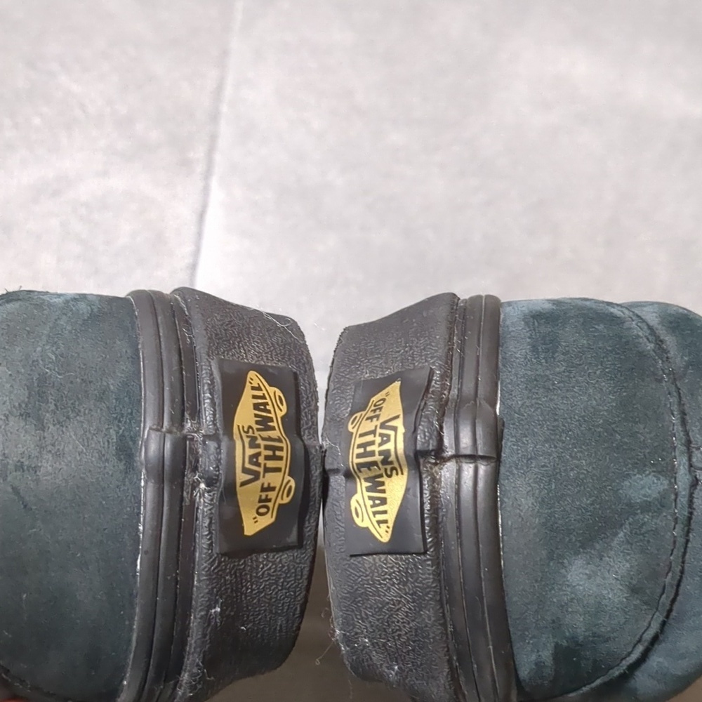Vans Cher Strauberry Black Skate Slip-on Punk Rock Style Women size 5 - Picture 7 of 7